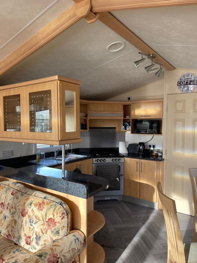 Immaculate 2-Bed Static Caravan At Monrieth Нютън Стюарт Екстериор снимка