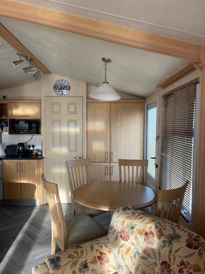 Immaculate 2-Bed Static Caravan At Monrieth Нютън Стюарт Екстериор снимка